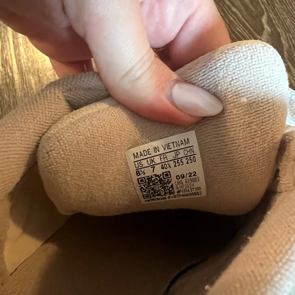 Adidas Campus Sneakers - Picture 8 of 9